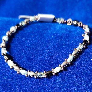Stylish Monochrome Beaded Bracelet